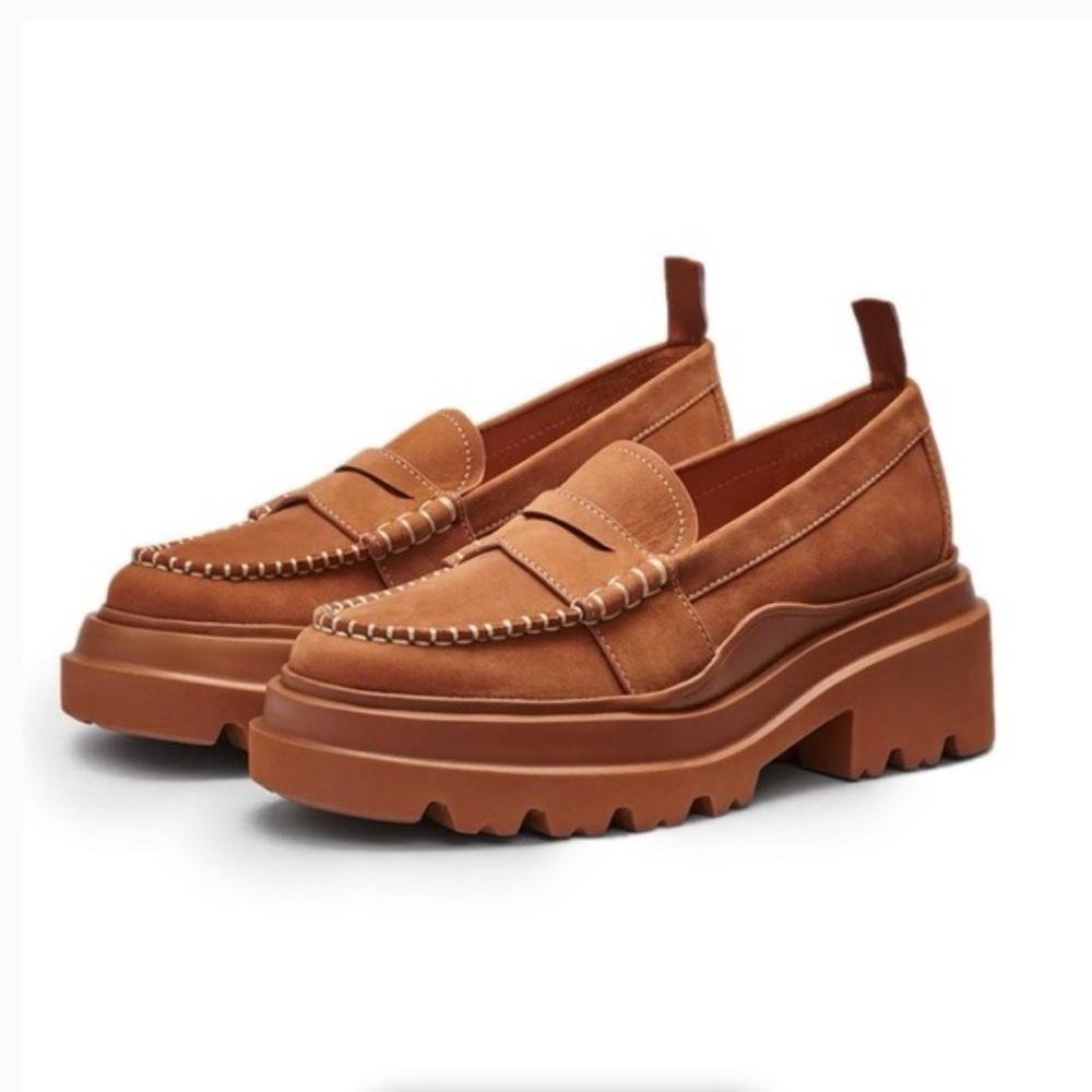 G.H. Bass Platform Lug Leather Penny Loafers size 7